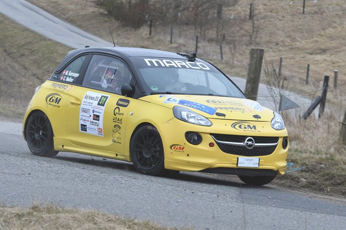 Marco Gersager og Carina Møller er i deres Opel ADAM til start i lørdagens Djurs Rally 2018 for at holde formen vedlige og starter med at føle sig frem på gruset
(Foto: MD/autoMOTIV - specialpress@gmail.com)